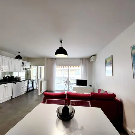 Chevrefeuilles Your Host Helper Apartament Saint-Raphaël